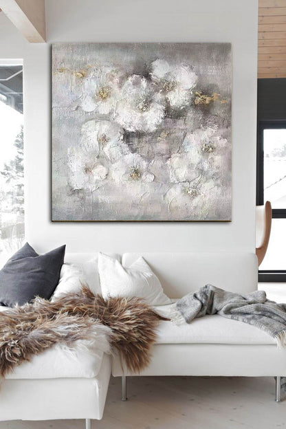 Textured White Floral Painting – Neutral 3D Botanical Canvas in Grey & Gold